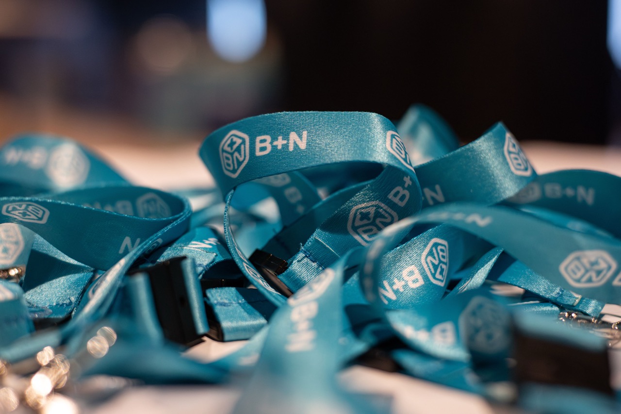 Láthatatlan hősök a kórházakban, érzékenyít a létesítményüzemeltetési cég