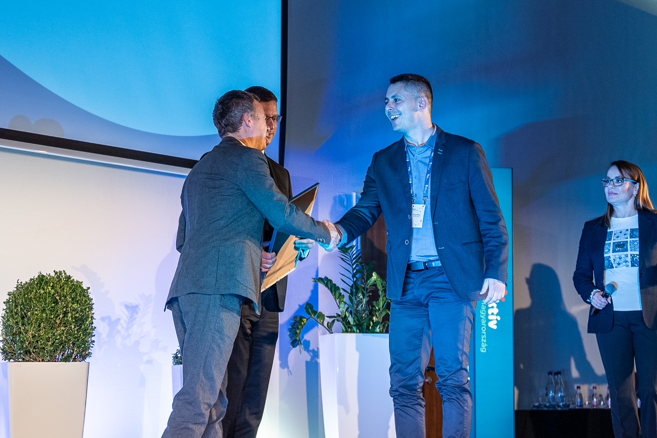 Kerékpáros díj, békéscsabai hotel, fmbusiness.hu