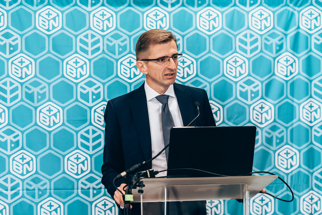 szij-csaba-bn-380512